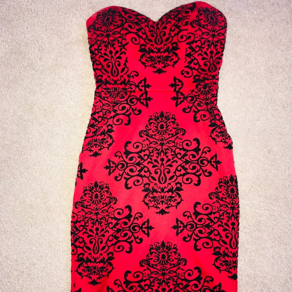 Red Dress & Black Velvet Design